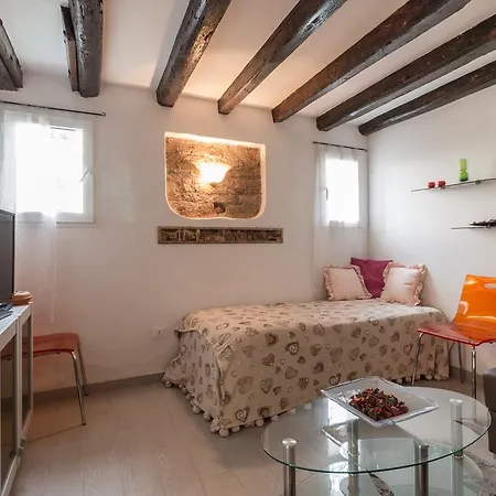 Casa Di Oscar アパート